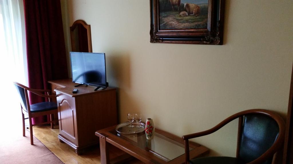 Pension Curmatura Stezii Решинари Экстерьер фото